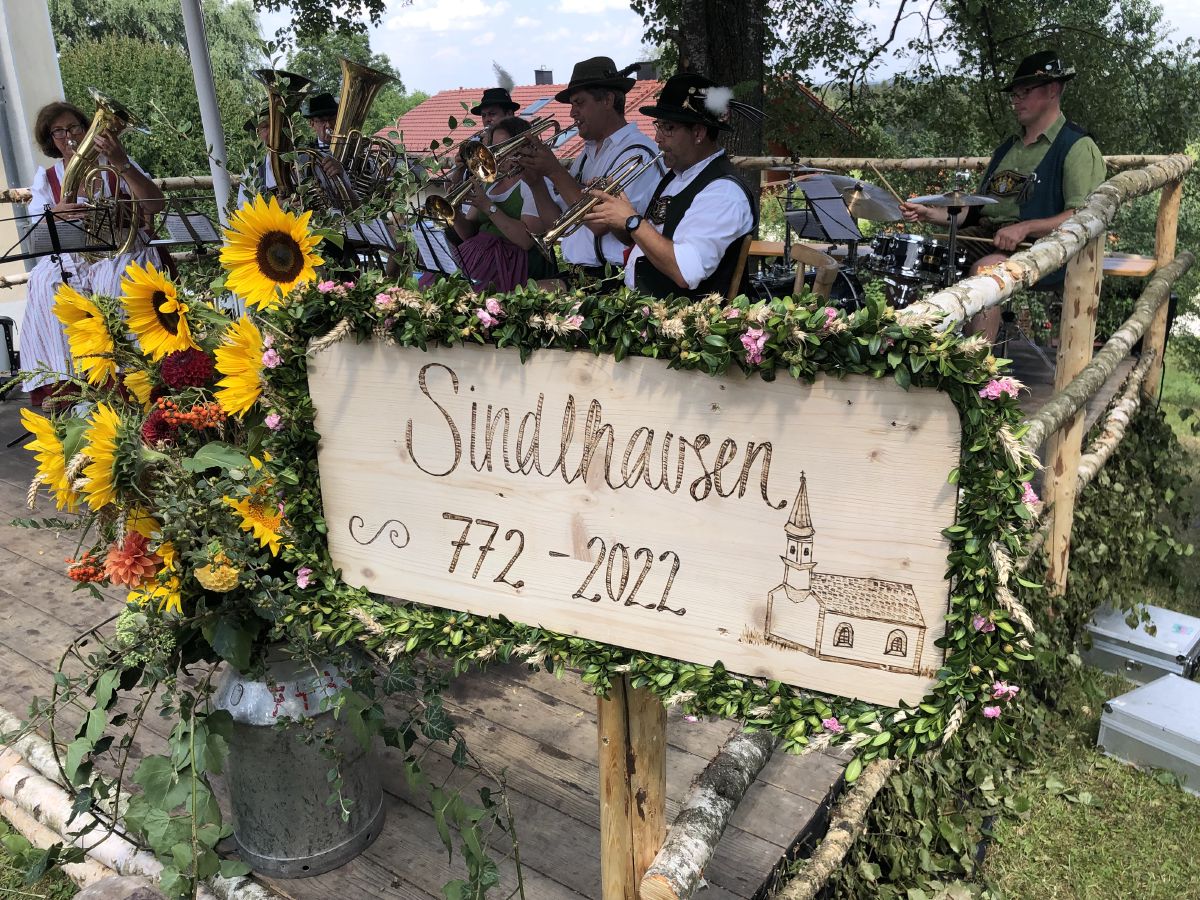 Feier zum Glockenfest in Sindlhausen