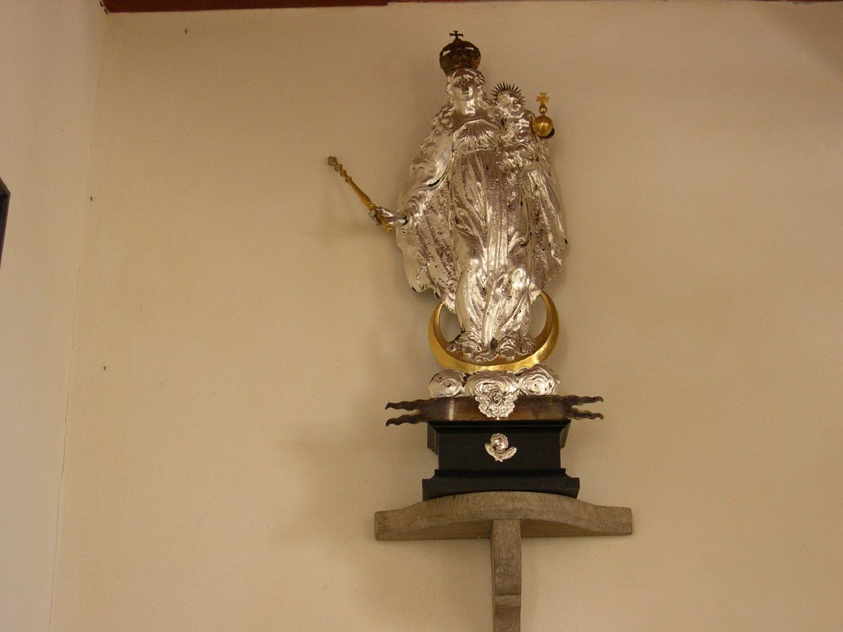Die getriebene Muttergottesfigur
