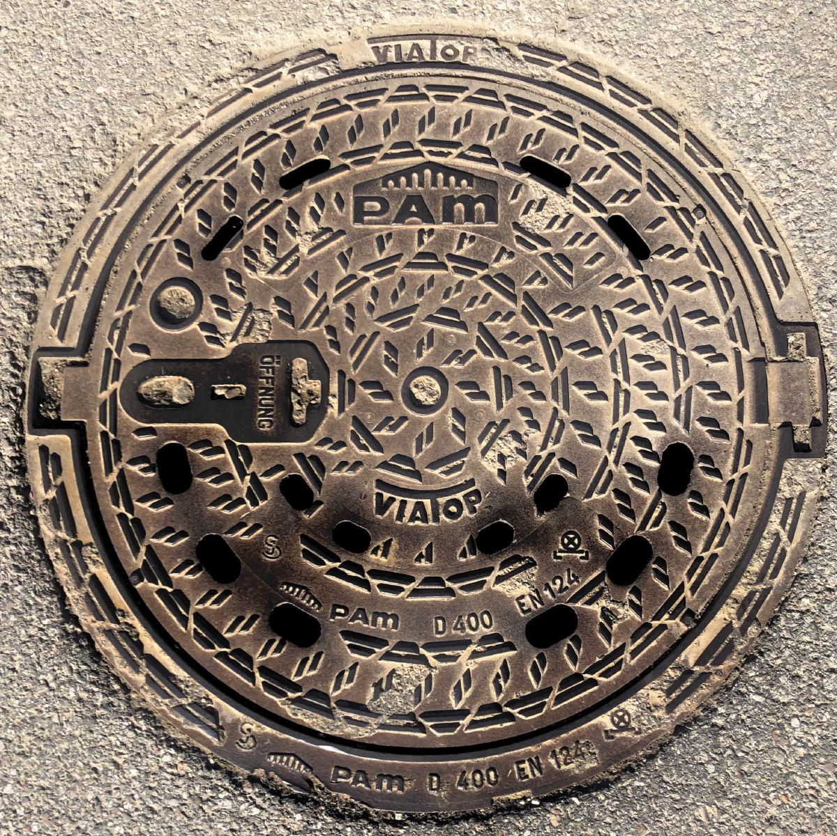 Kanaldeckel in Sindlhausen